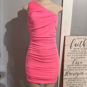 Neon pink One-Shoulder Ruched Dress